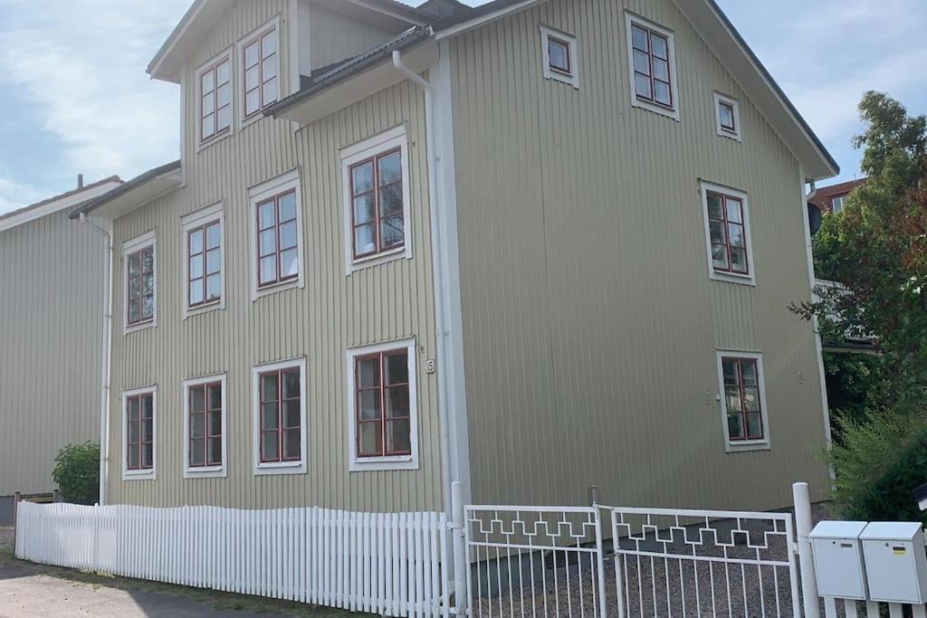 Egen Laegenhet Pa Soedermalm Naera Centrum Sundsvall Exterior foto